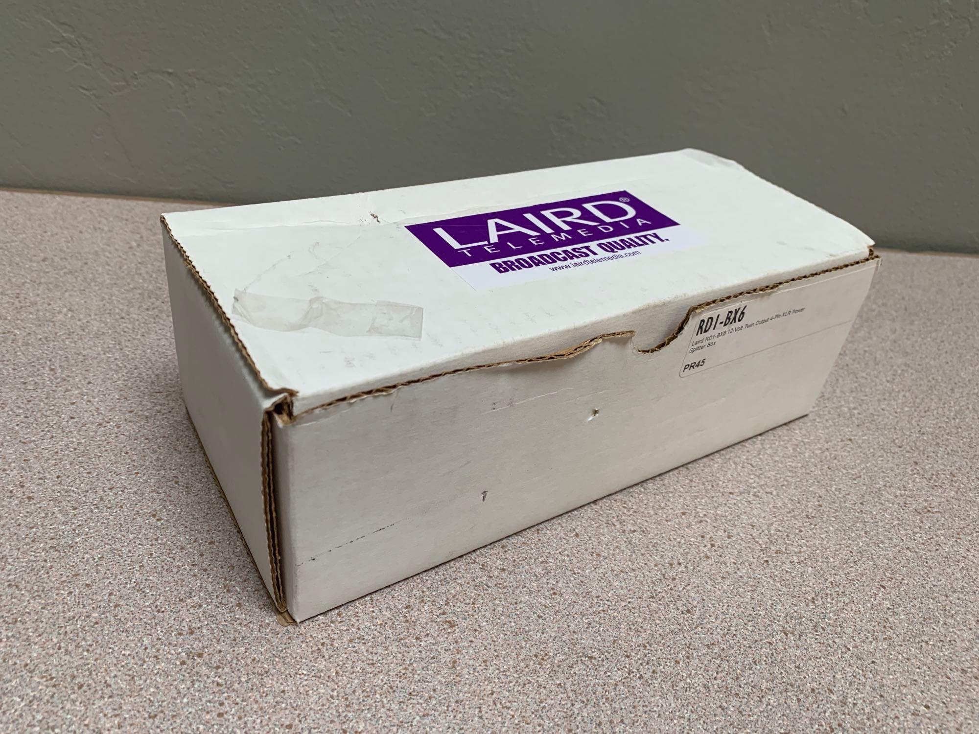 Laird RD1-BX6 12V Twin Output 4-Pin XL Power Splitter Box NEW