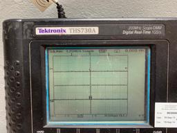 Tektronix THS730A 200MHz Scope & Digital Multimeter