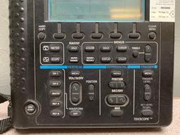 Tektronix THS730A 200MHz Scope & Digital Multimeter