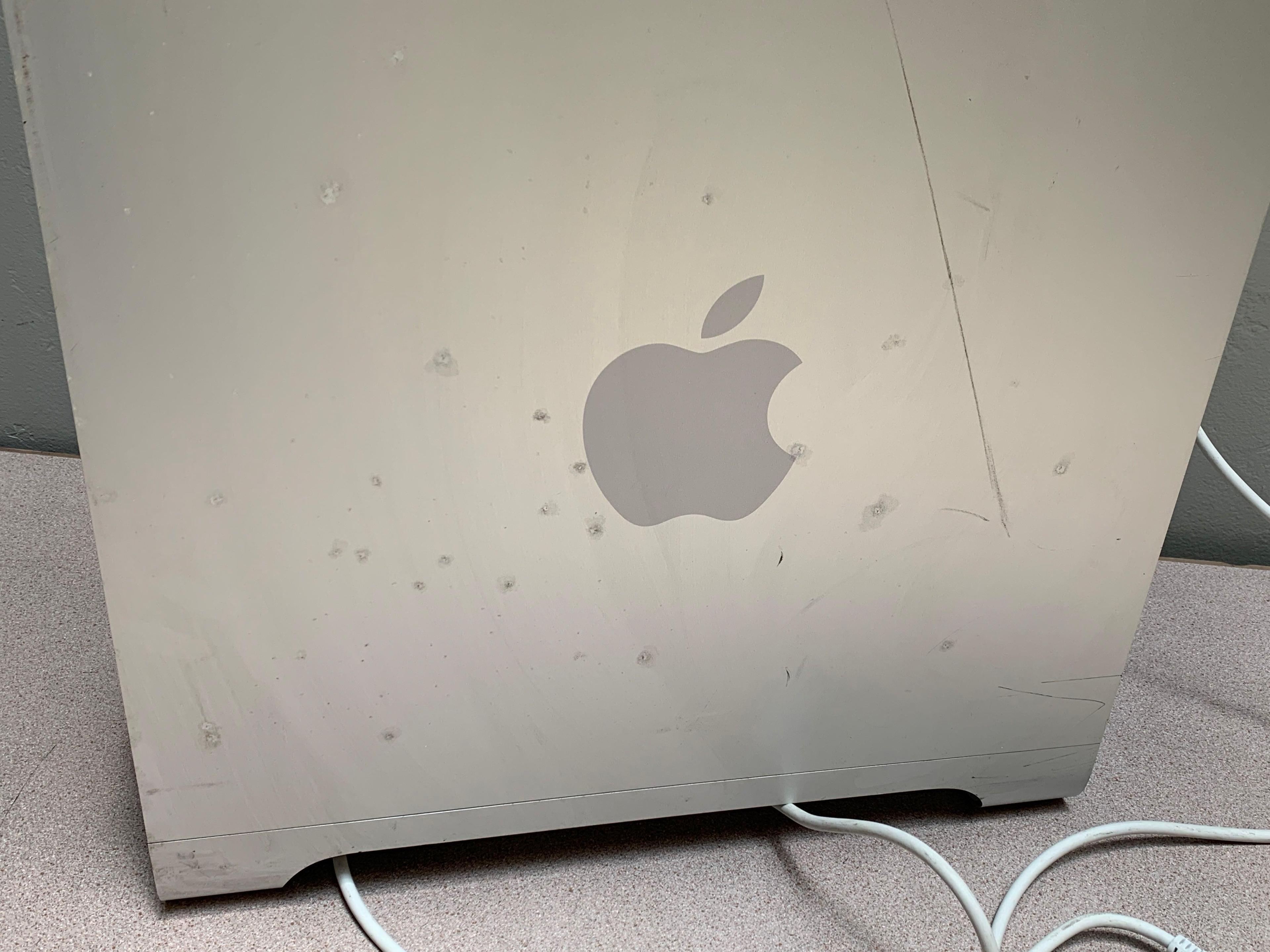 Apple MacPro5,1 Workstation 2x2.4GHz Quad Core Intel Xeon 6GB 1TB El Capitan 10.11.6
