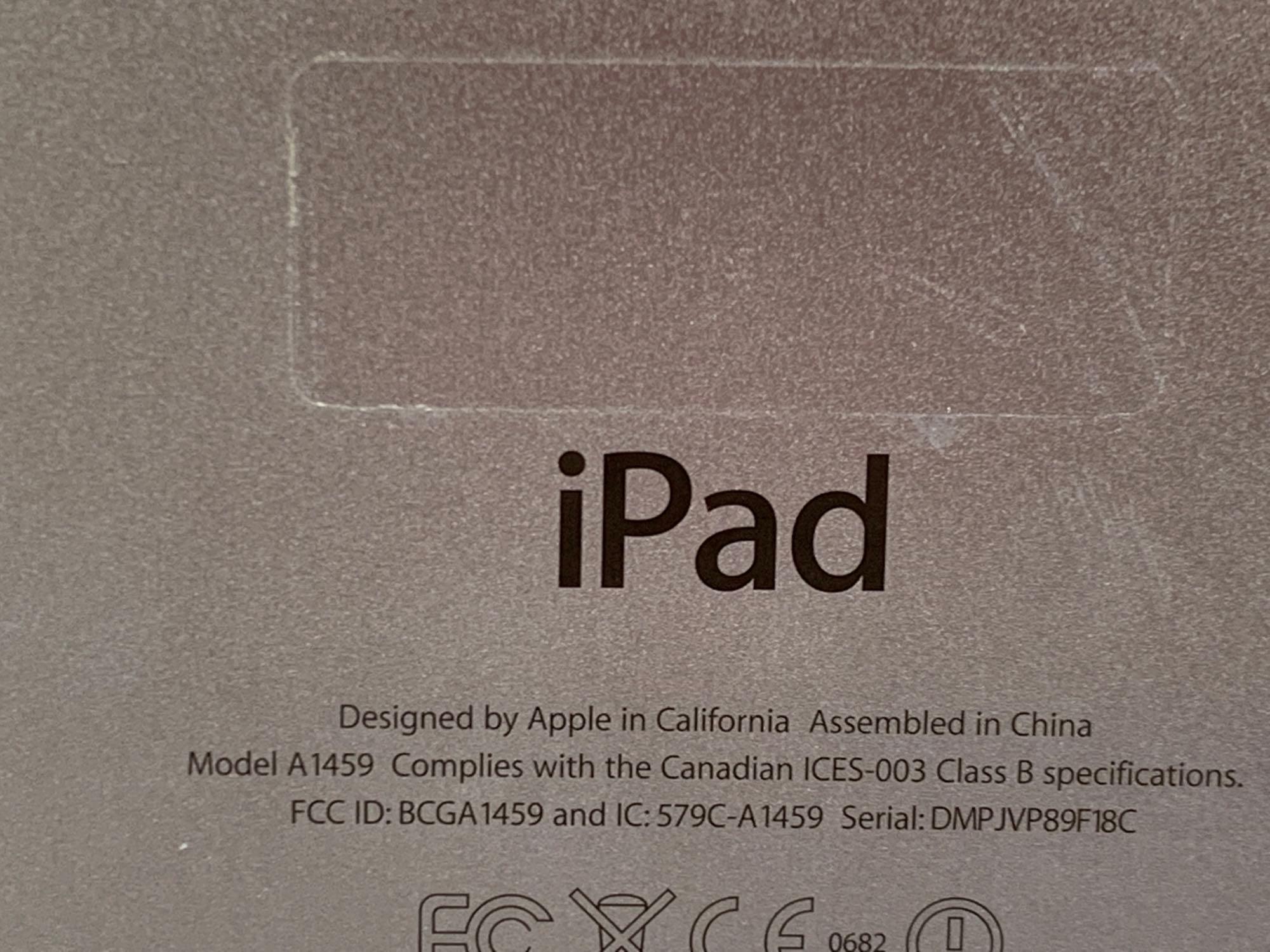 Apple iPad 4th Gen Tablet 9.7" 64GB Wifi + AT&T Cellular