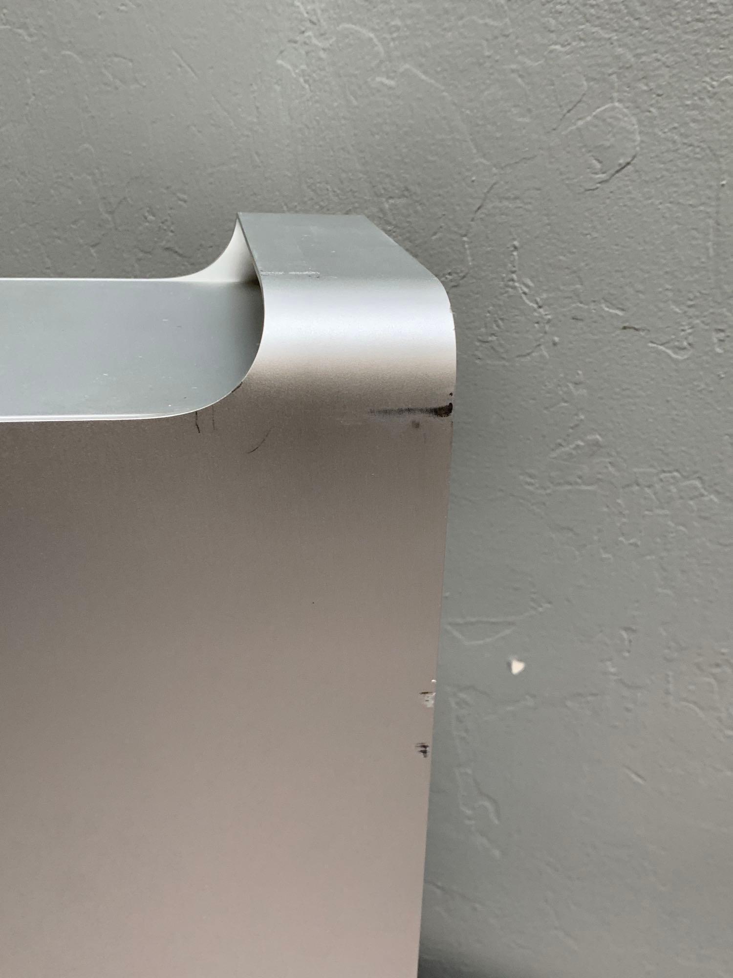 Apple MacPro5,1 8 Core Workstation 2x2.4GHz Quad Intel Xeon 6GB 1TB El Capitan 10.11.6
