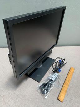 Dell 22" LCD Computer Monitor P2210t