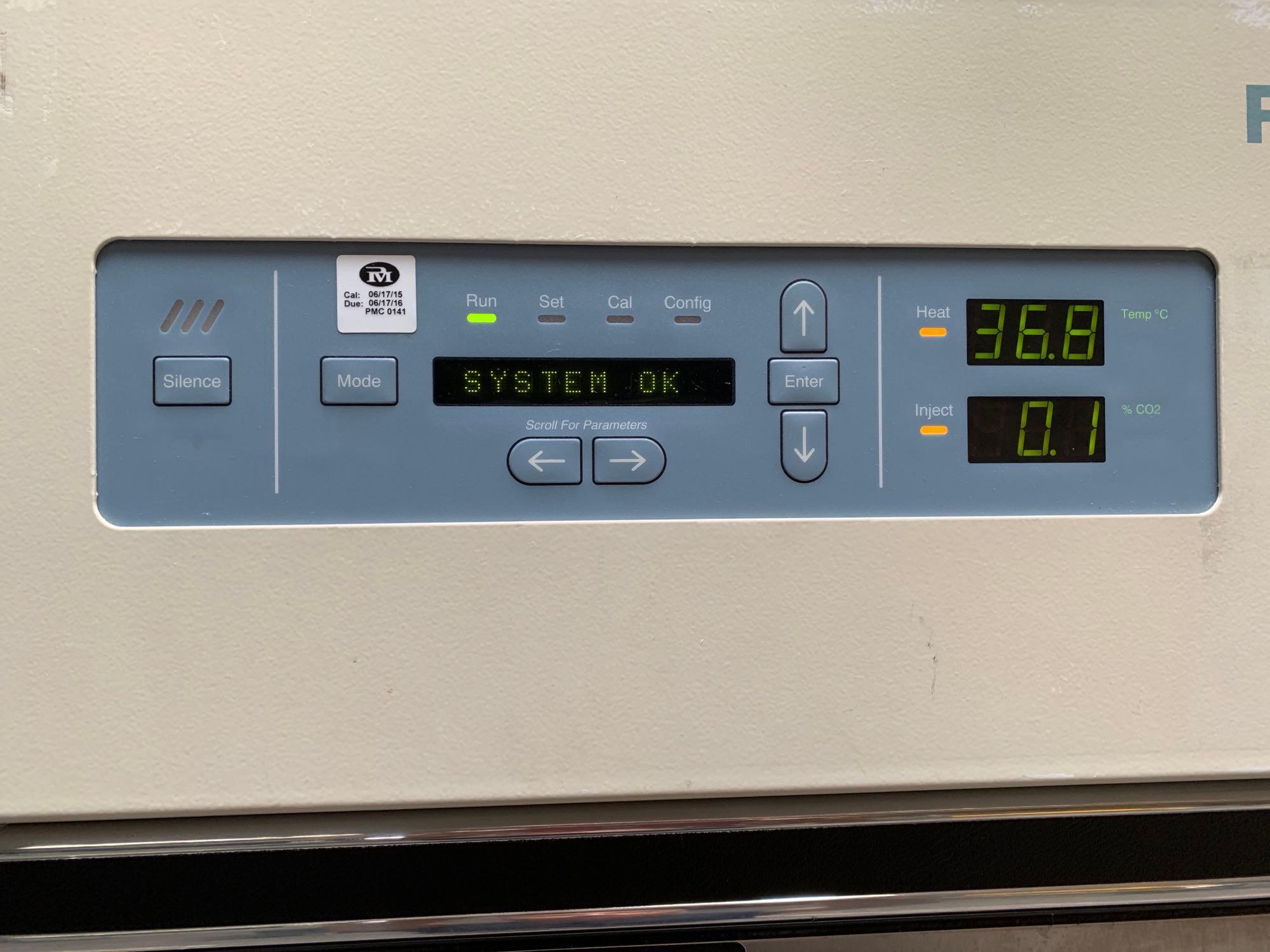 Thermo Forma 3950 Reach-In CO2 Incubator