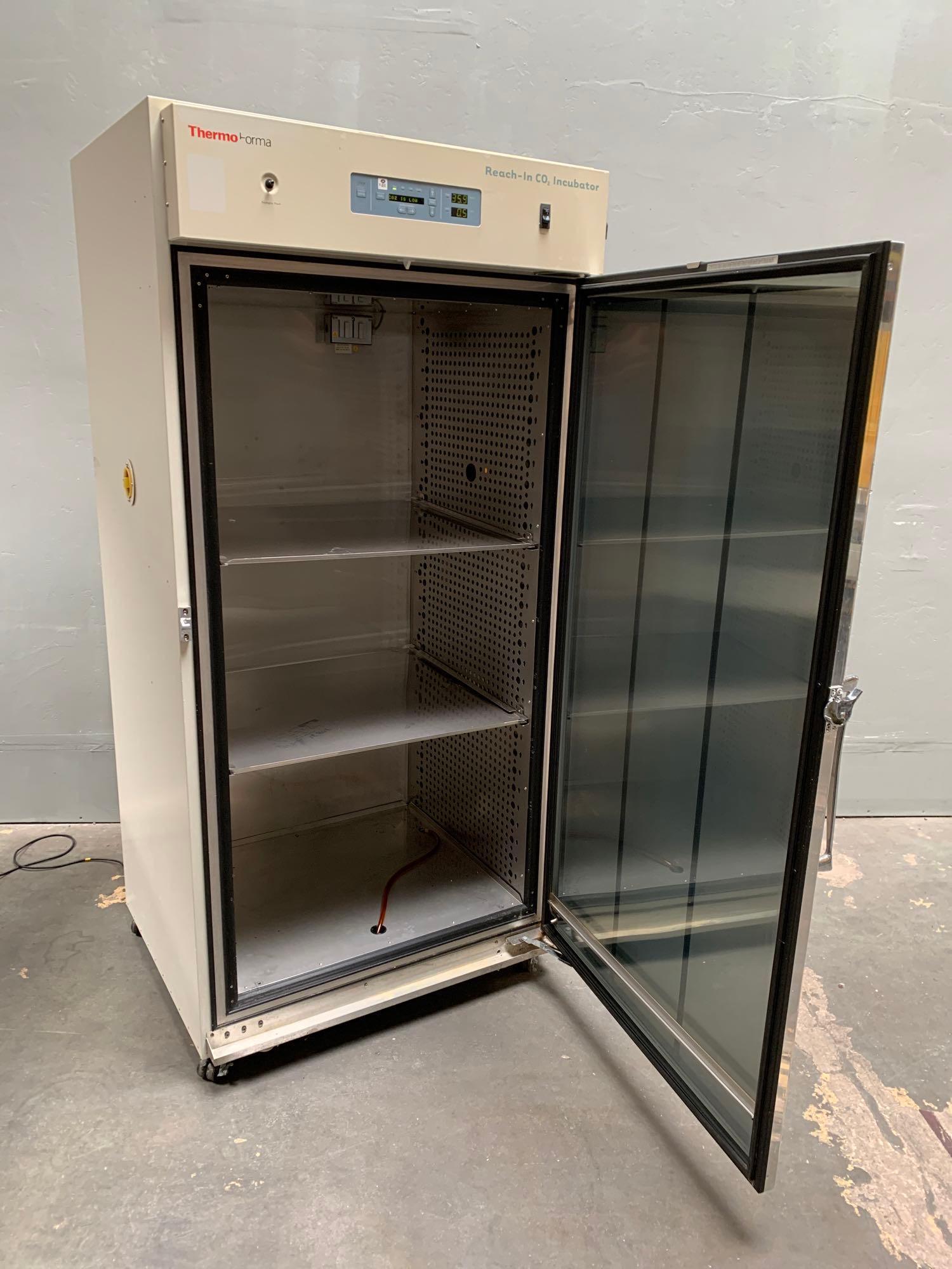 Thermo Forma 3950 Reach-In CO2 Incubator