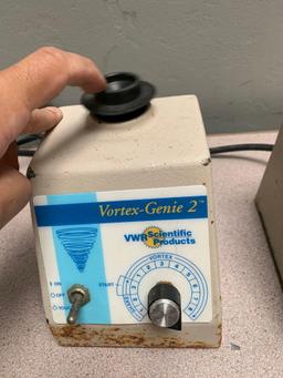 2pcs - VWR Scientific Vortex Mixers / Vortex Genie 2