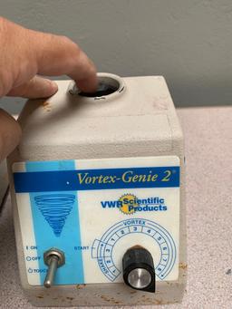 2pcs - VWR Scientific Vortex Mixers / Vortex Genie 2