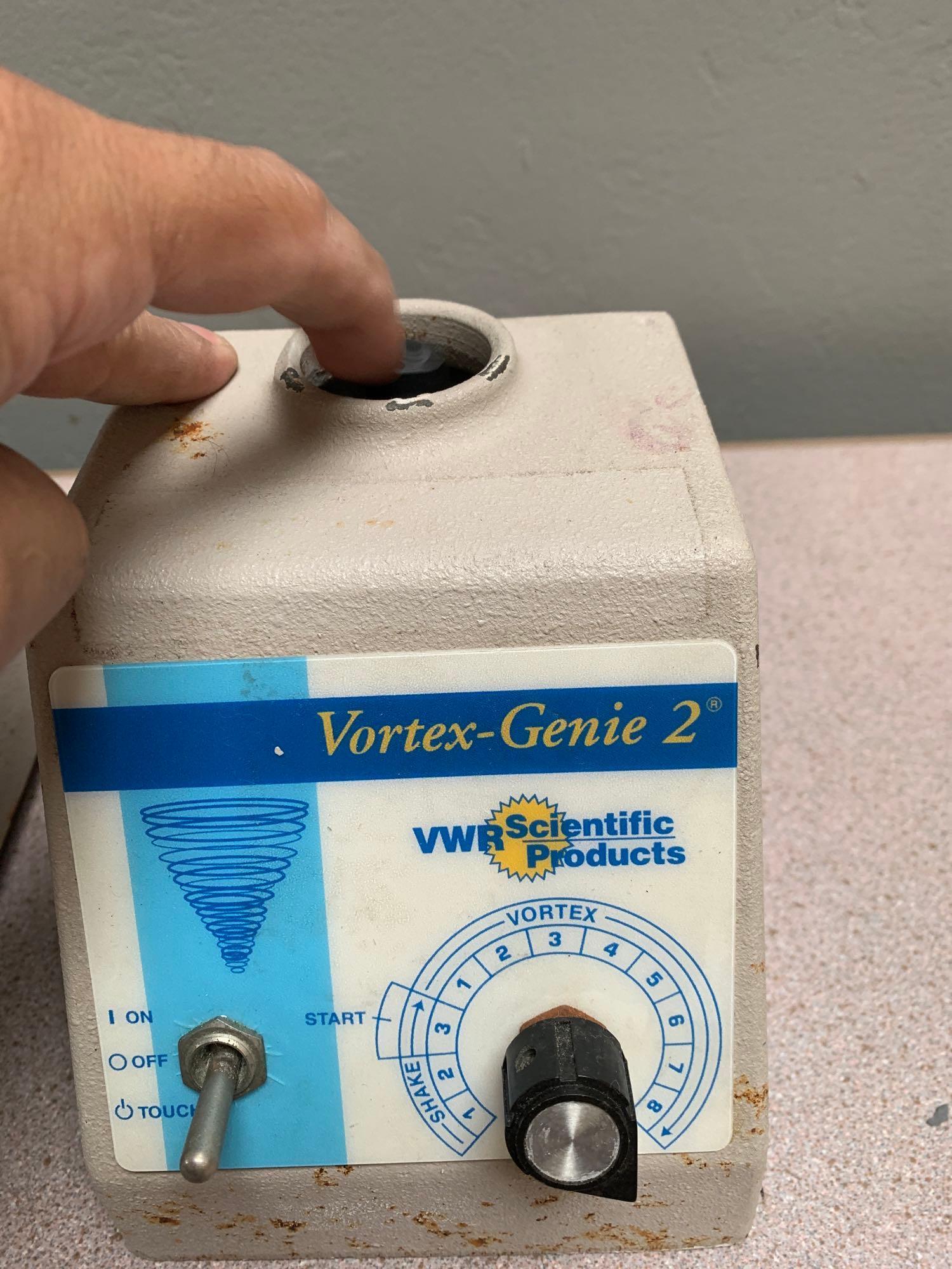 2pcs - VWR Scientific Vortex Mixers / Vortex Genie 2