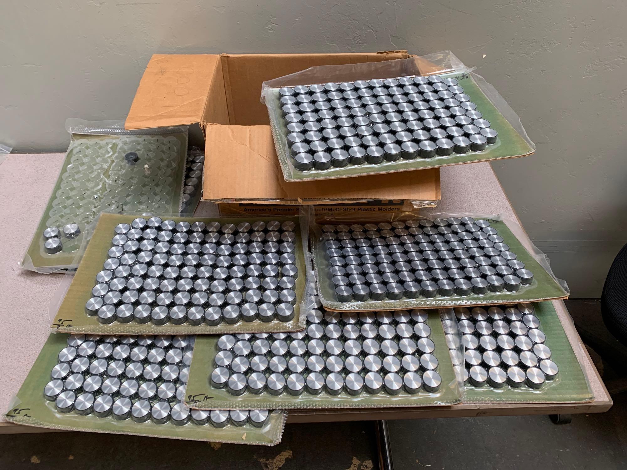 665pcs - Universal Plastic Knobs