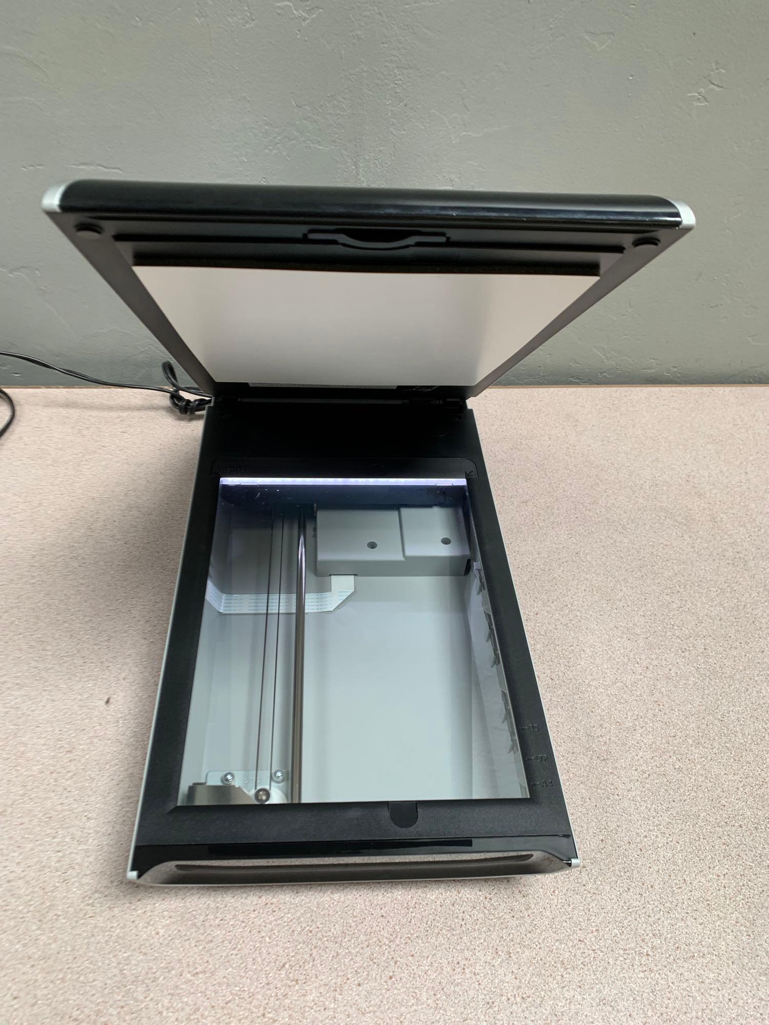 Canon 9000F Mark II FlatBed Photo / Film / Negative / USB Document Scanner
