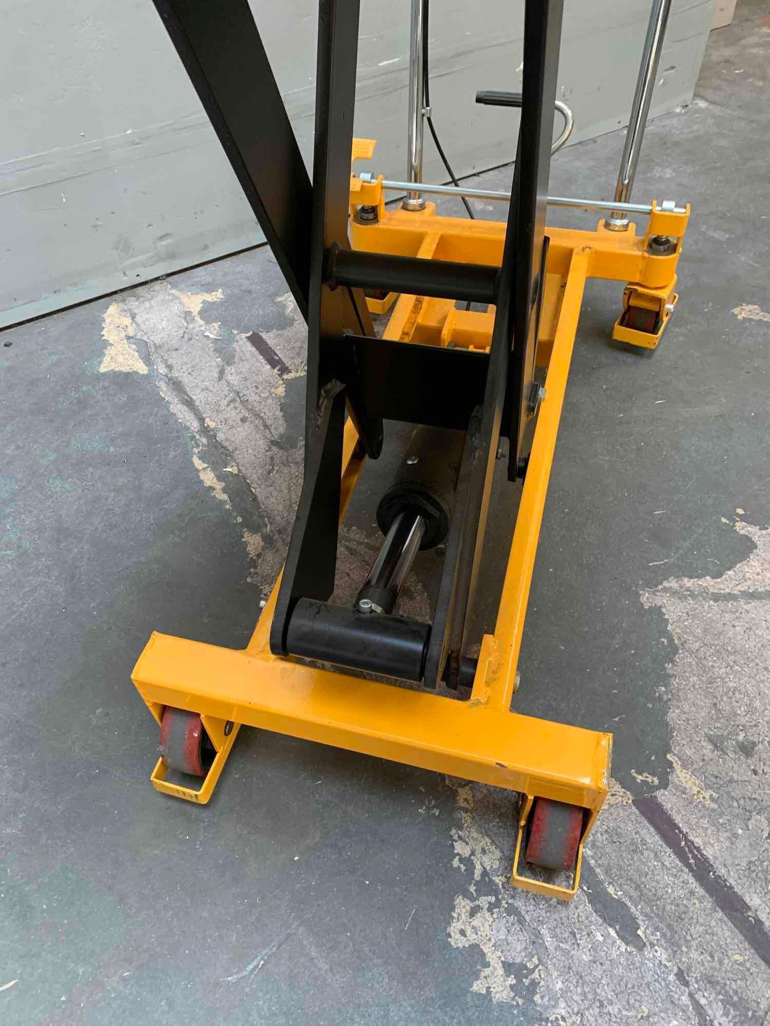 Wesco 272973 2200lbs Capacity Heavy Duty Scissors Lift Table