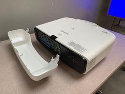 Epson PowerLite Pro G6470WU 4500 Lumens LCD Video Projector