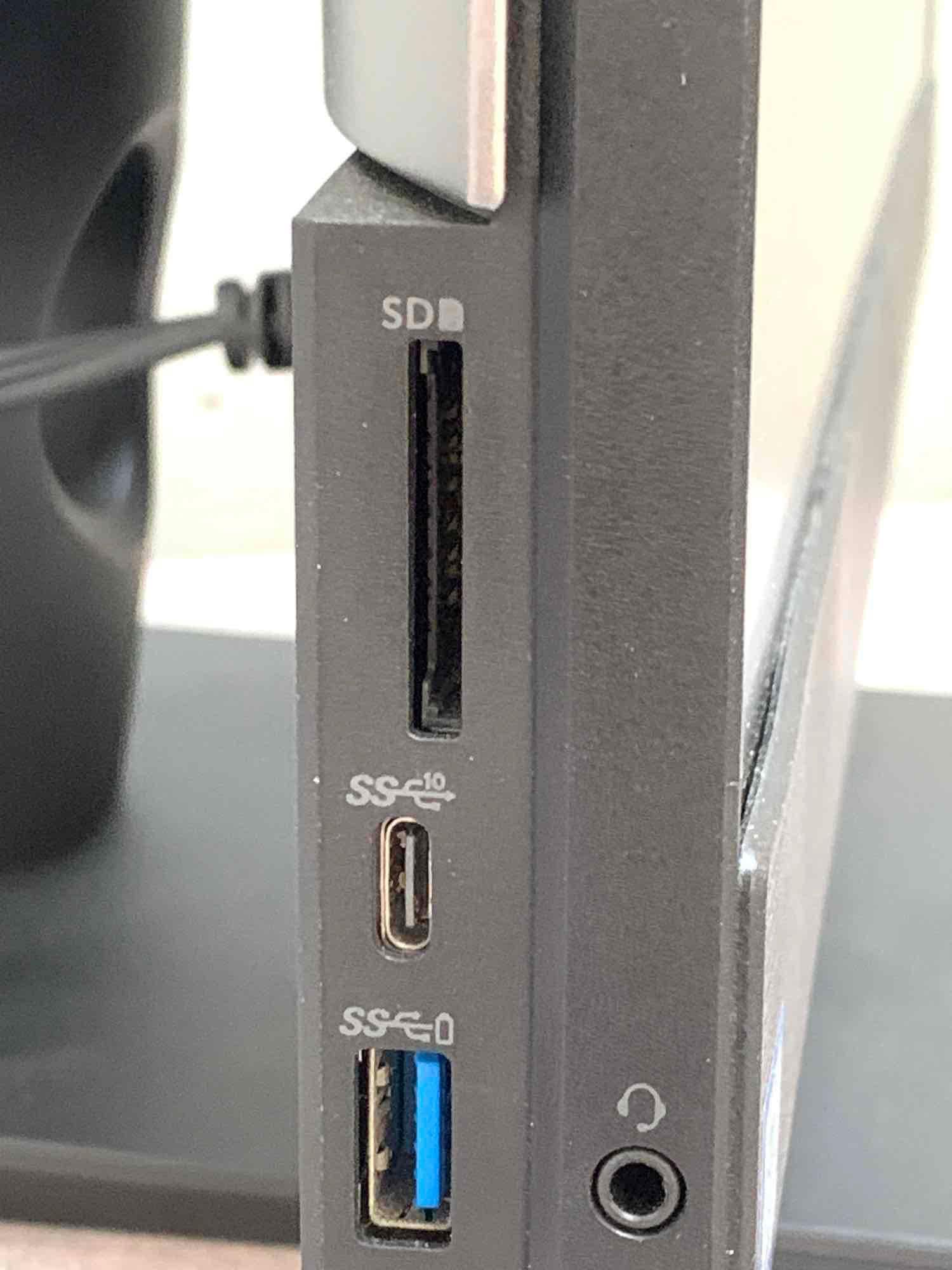 Dell Optiplex 7460 23.8" LCD AIO Computer Intel i7-8700 3.2GHz 8GB 500GB Win 11