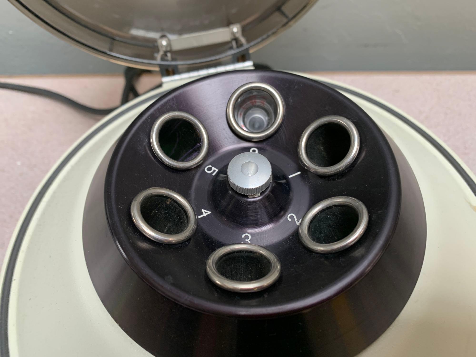 Clay Adams 420225 Compact II Centrifuge
