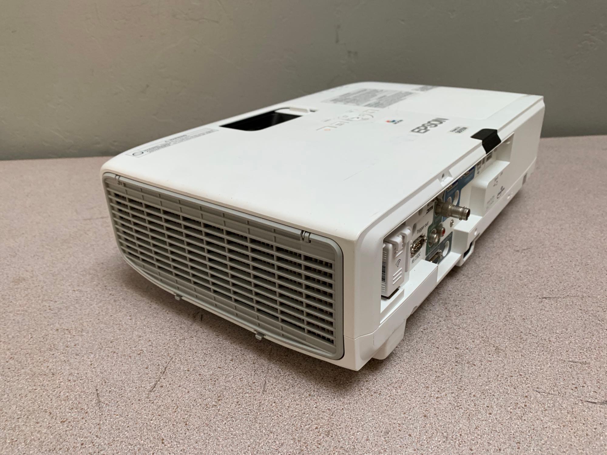 Epson PowerLite D6155W H396A 3500 Lumens LCD Video Projector