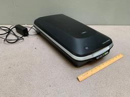 Epson Perfection V500 Photo J251A Flatbed Photo Scanner