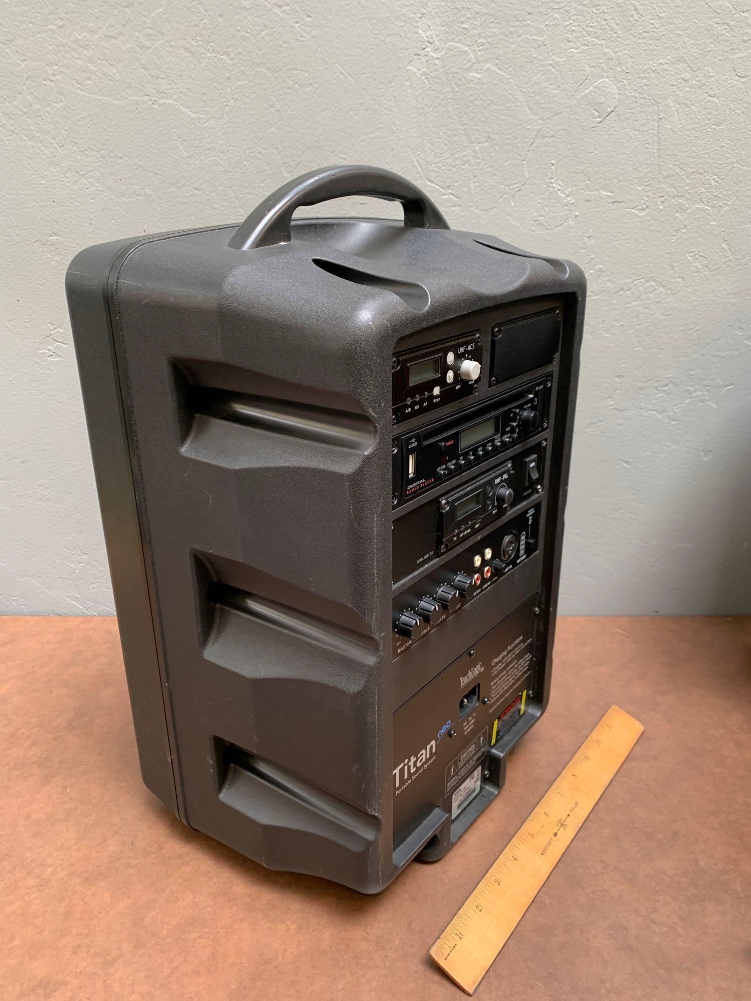 TeachLogic Titan PA-800 Wireless Portable Sound System
