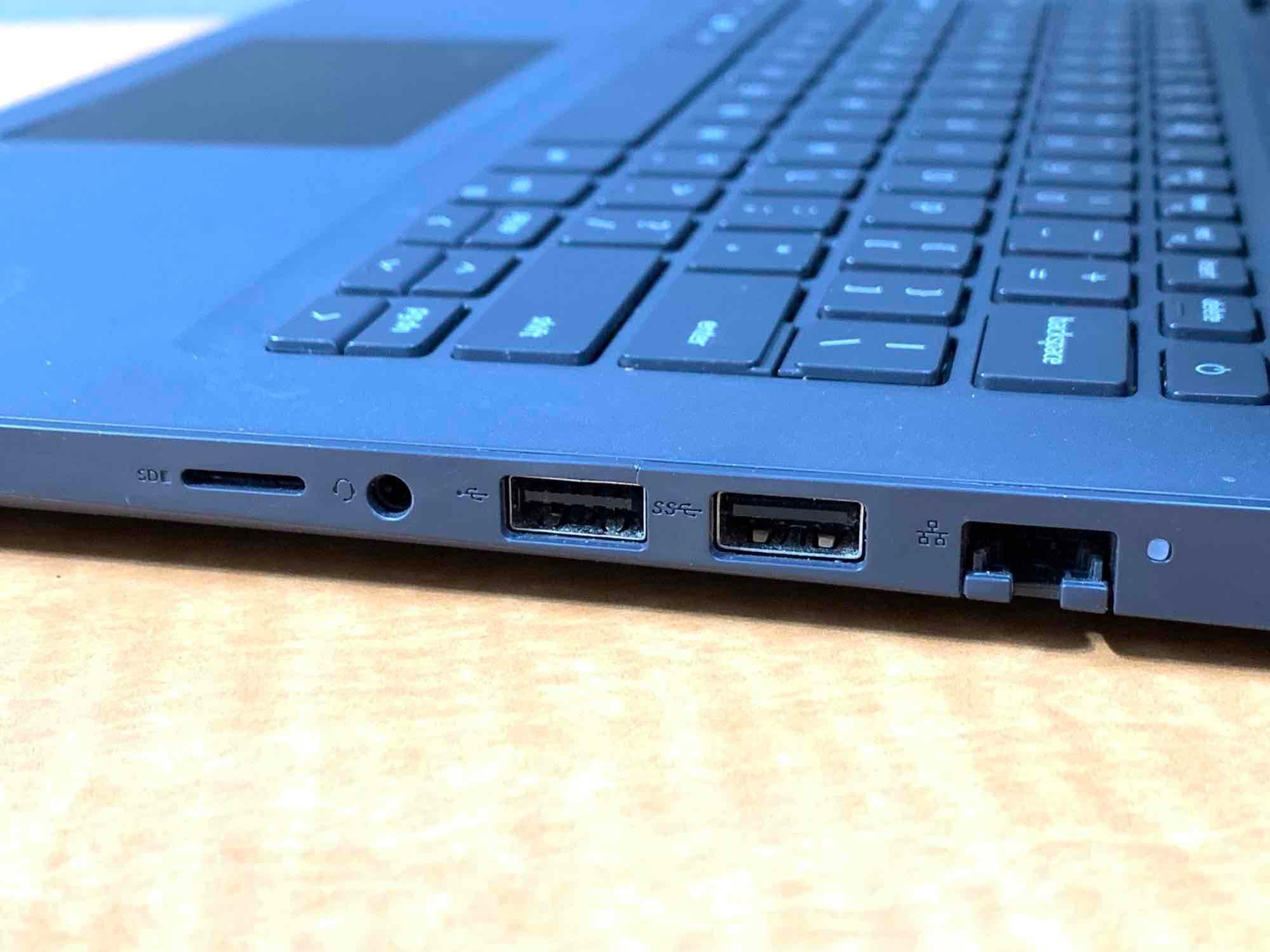 Dell Latitude 3410 14" LCD Laptop Intel i7-10510 2.3GHz 8GB 256GB SSD Wifi BT HDMI USB C Win 11