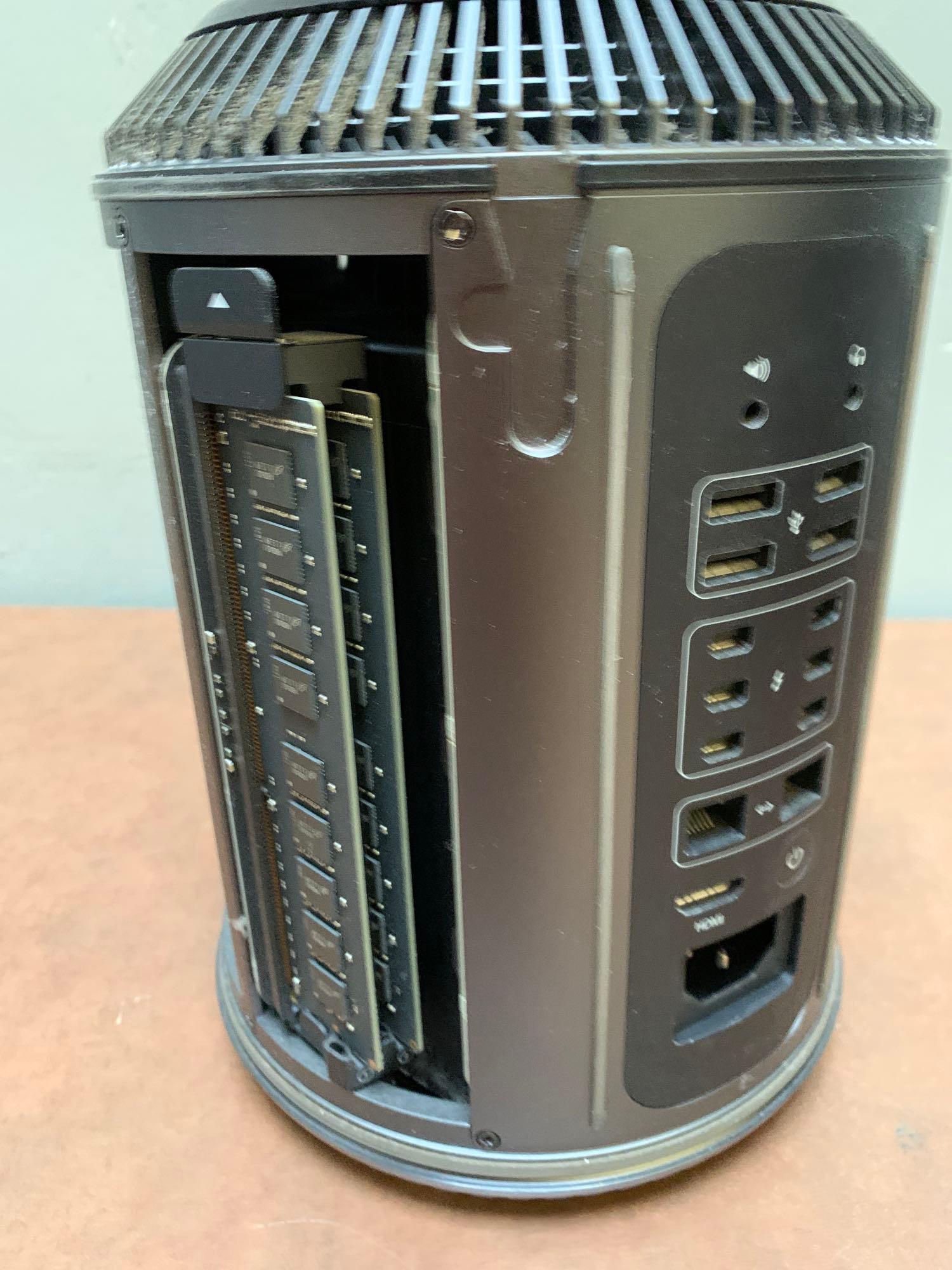 Apple MacPro6,1 Intel Xeon 32GB 1TB NO OS / FIRMWARE LOCK - 2013