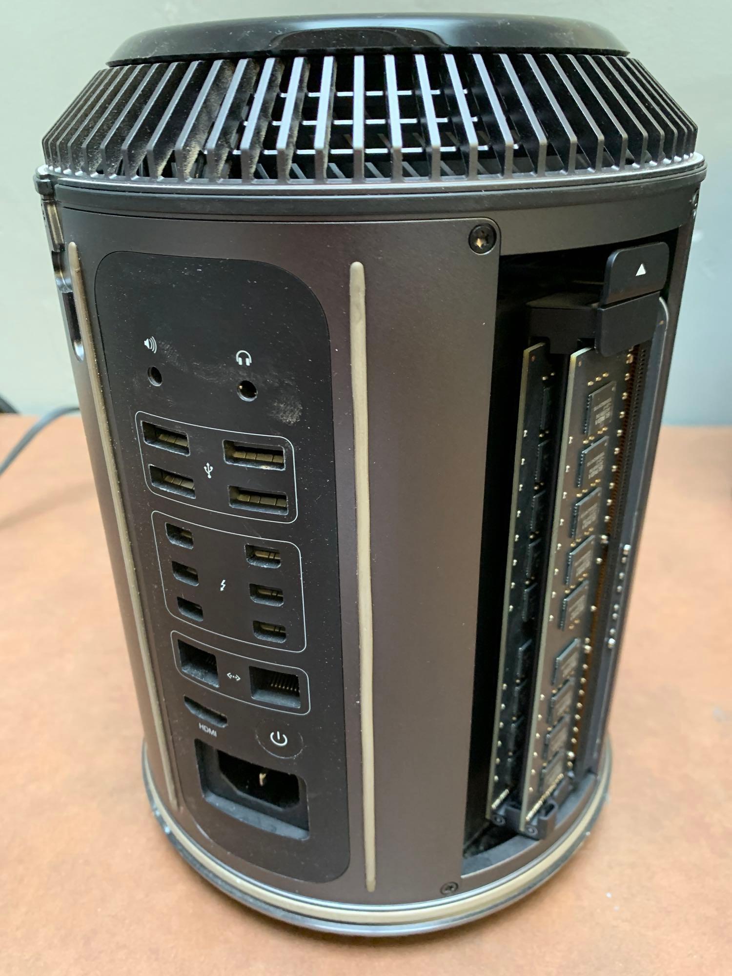 Apple MacPro6,1 Intel Xeon 32GB 512GB NO POWER - 2013