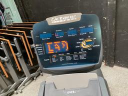 Octane Fitness Q47ci Adjustable Stride Elliptical Exercise Machine