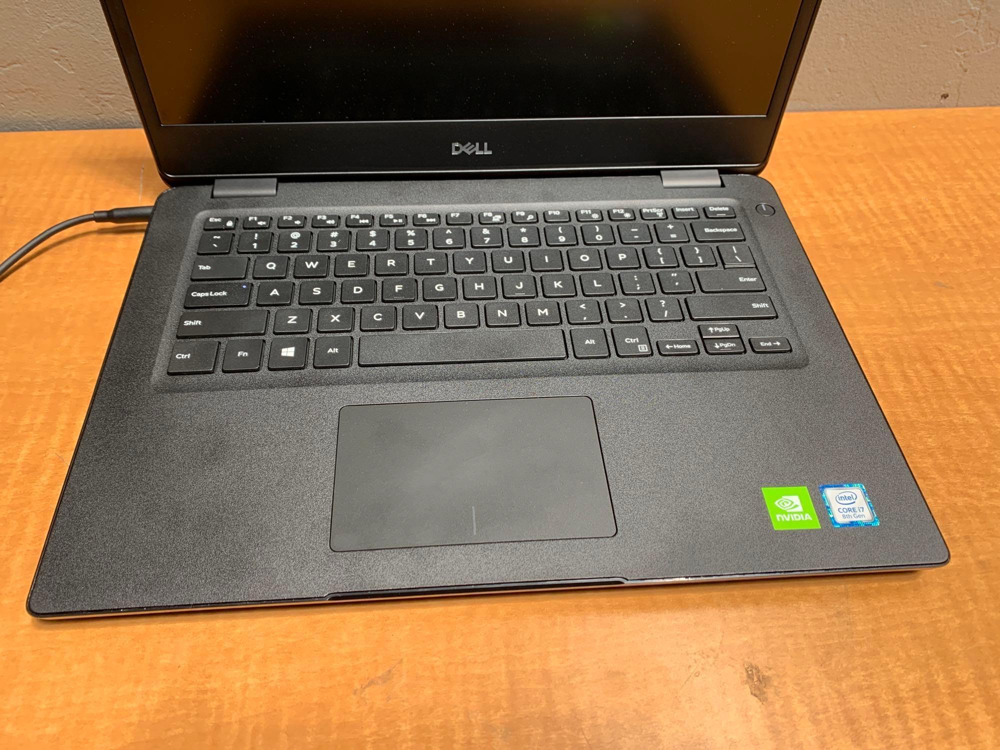 Dell Latitude 3400 Laptop Intel i7-8565 1.8GHz 8GB 256GB SSD Wifi BT NO OS - Freezes