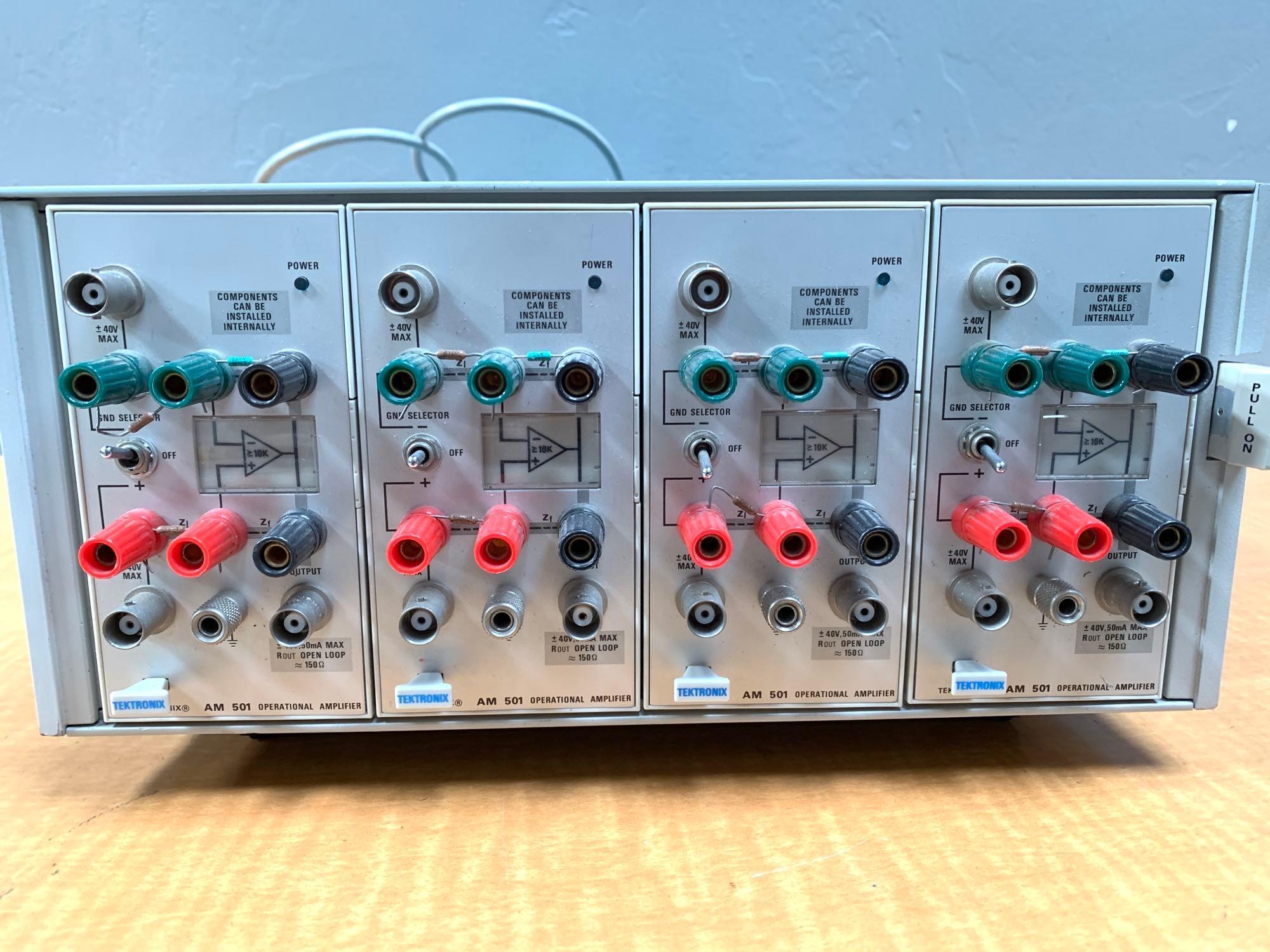 Tektronix TM-504 Chassy with 4 AM-501 Operational Amplifiers