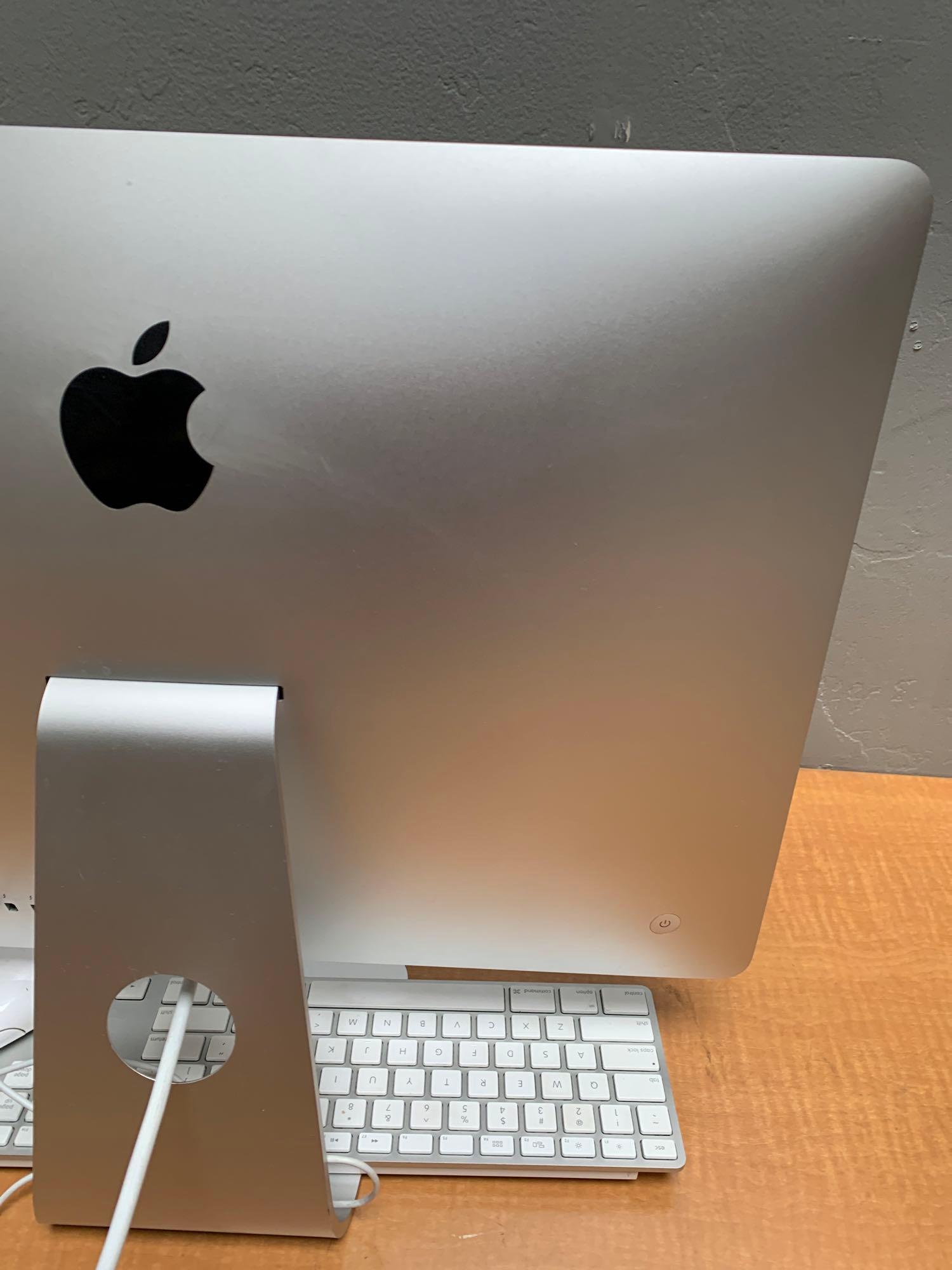 Apple A1418 iMac16,1 AIO 21.5" LCD Intel i5-5250 1.6GHz 8GB 1TB Wifi Bt Monterey - 2015