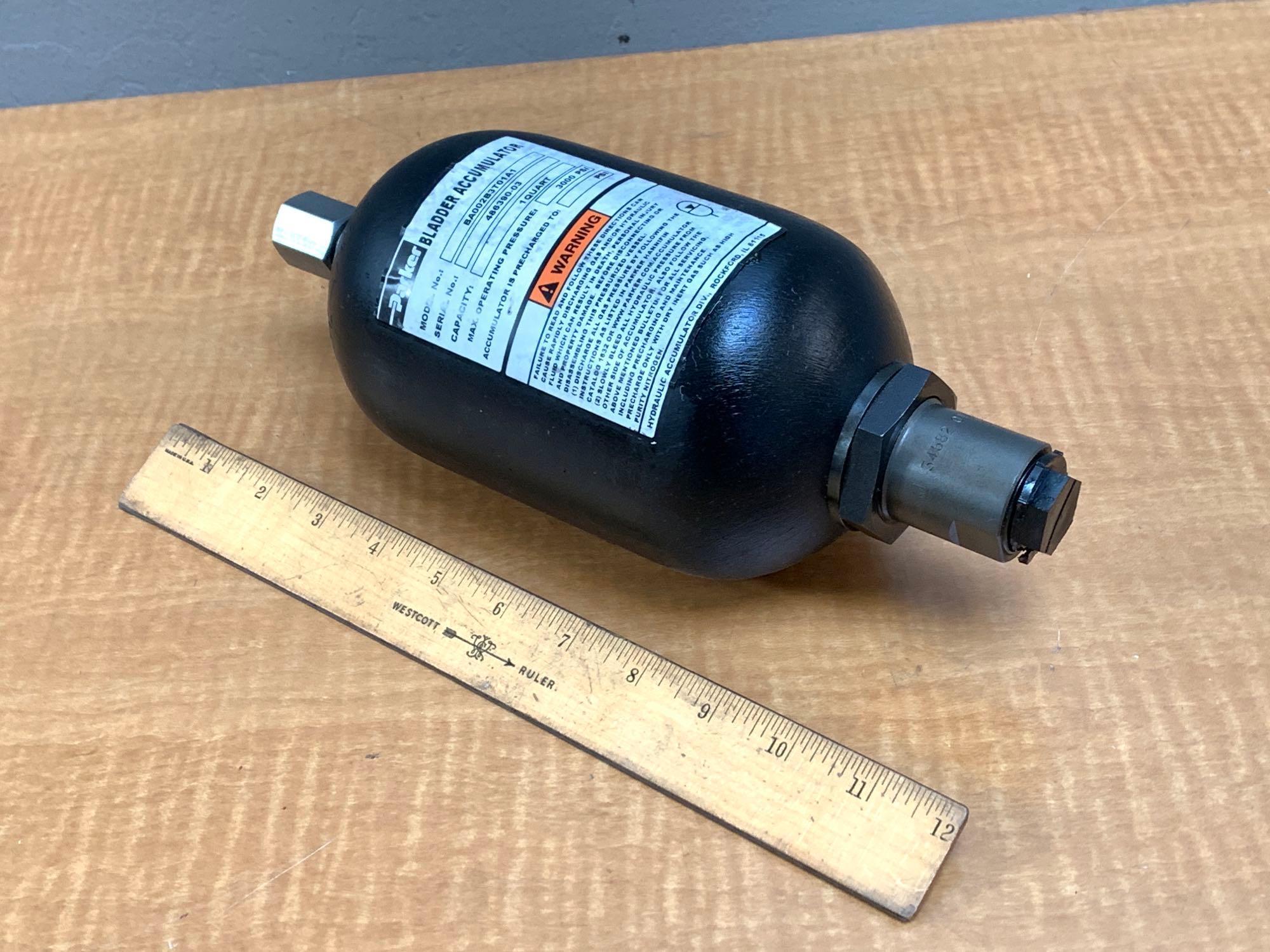 Parker Bladder Accumulator 1 Quart 3000 PSI