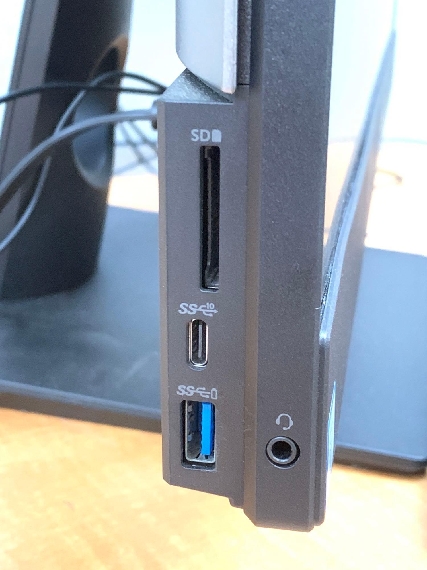 Dell Optiplex 7460 23.8" LCD AIO Intel i7-8700 3.2GHz 8GB DDR4 256GB SSD Wifi Bt HDMI Win 11