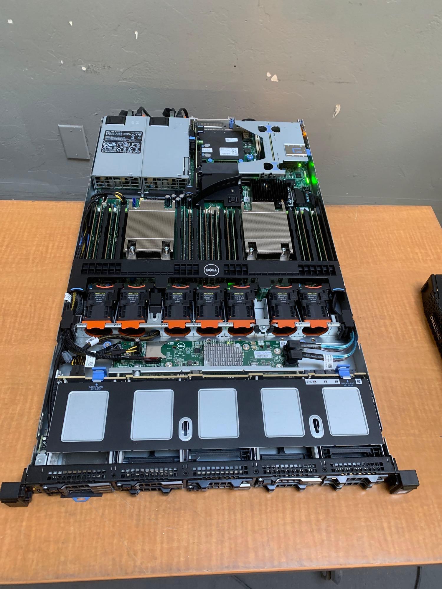 Dell EMC VxRail E460F Server Dual Intel Xeon E5-2697 v4 2.3Ghz 36 Cores 256GB ECC DDR4 NO OS NO HD