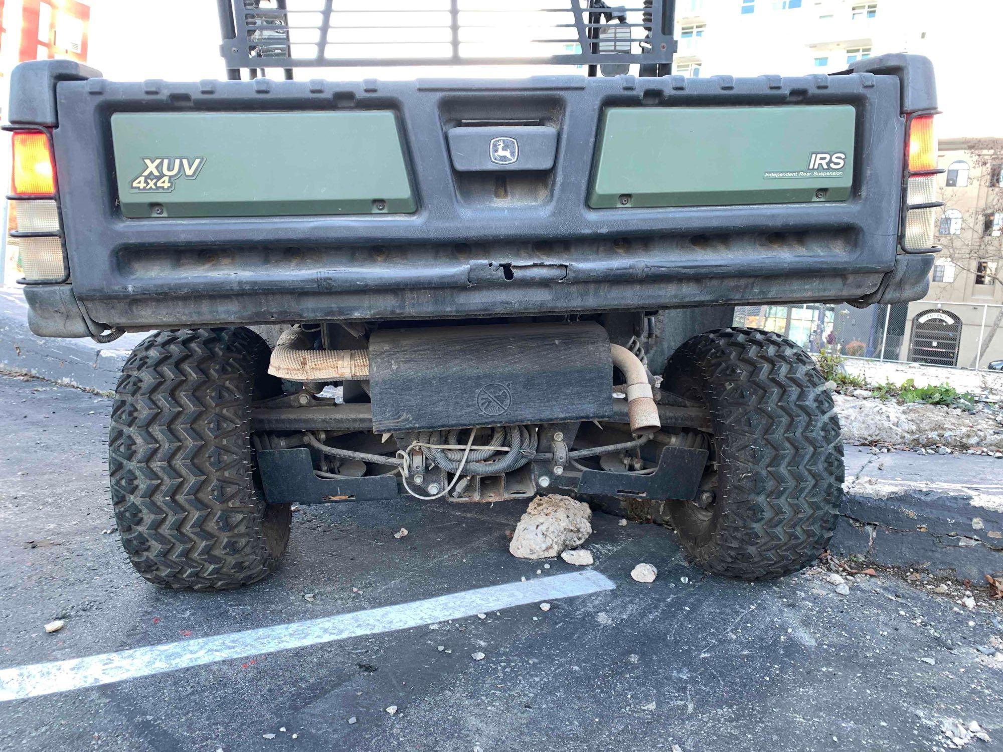 2013 John Deere Gator / Mule / Side by Side 825i EFI XUV IRS 4x4 GAS - RUNS! Low Gear Only