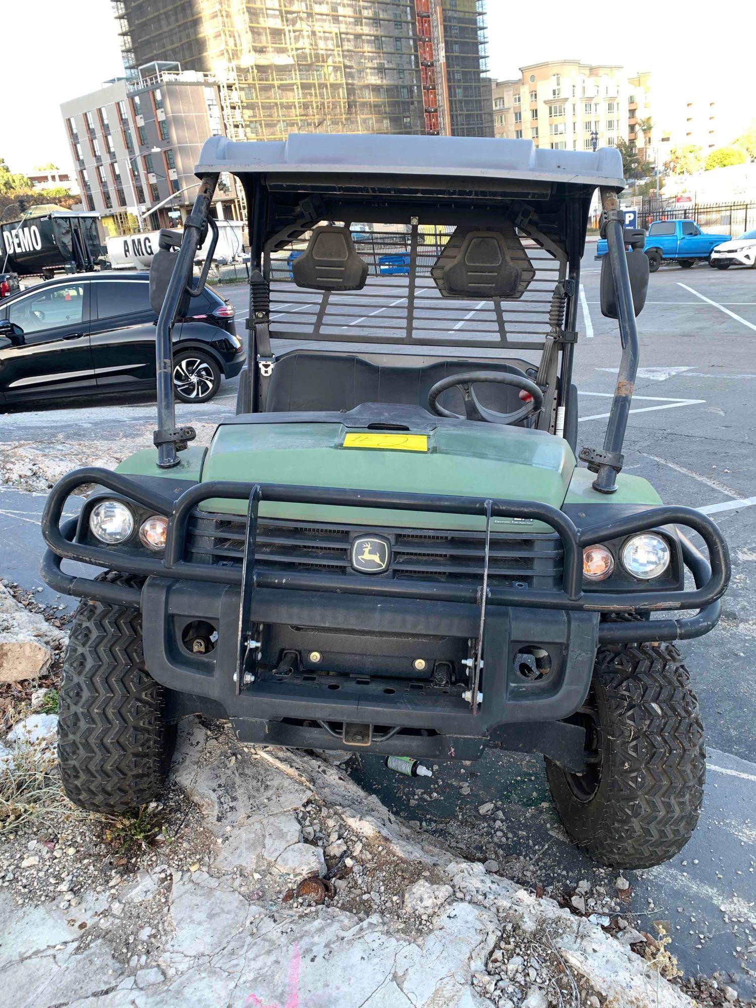 2013 John Deere Gator / Mule / Side by Side 825i EFI XUV IRS 4x4 GAS - RUNS! Low Gear Only