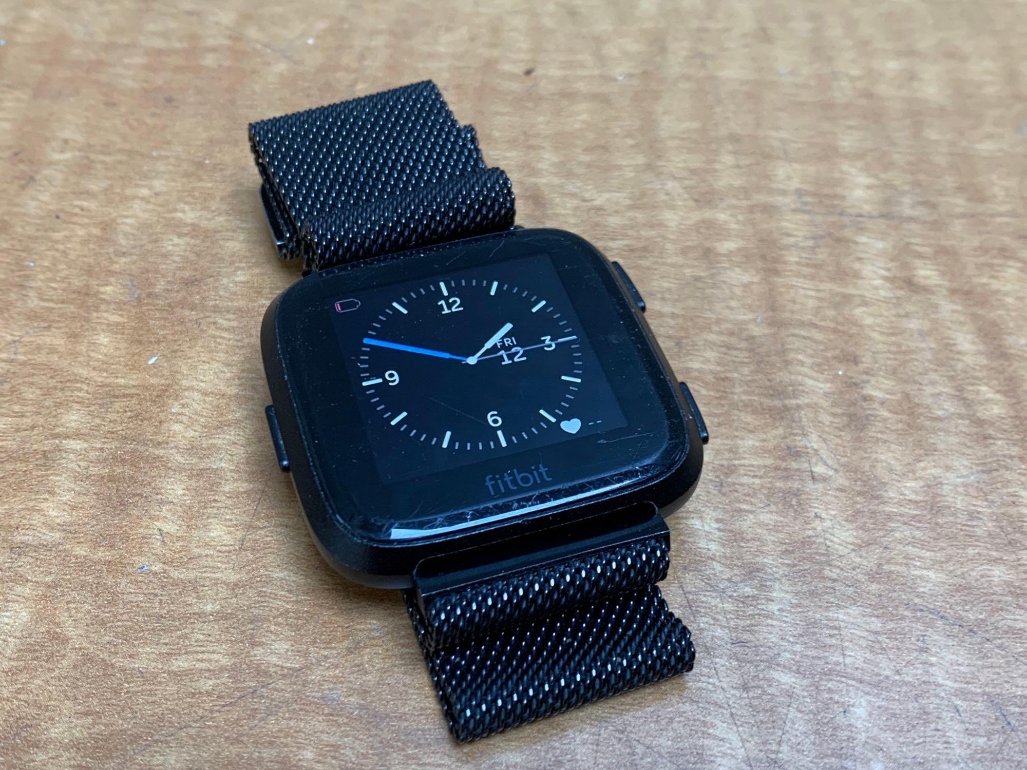 Fitbit Versa Fitness Smart Watch
