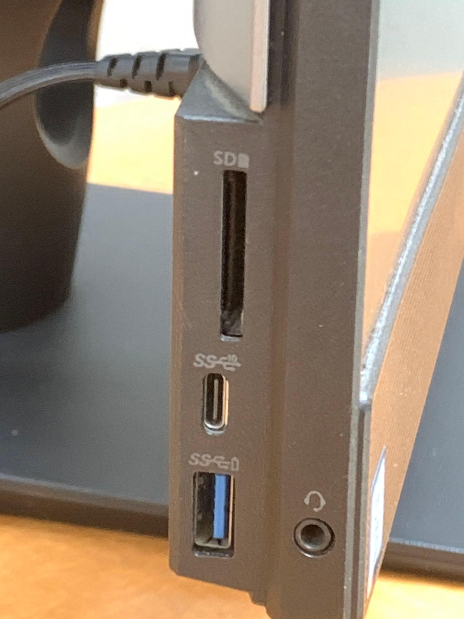 Dell Optiplex 7470 23.8" LCD AIO Intel i7-9700 3.0GHz 8GB DDR4 256GB SSD Wifi Bt HDMI Win 11