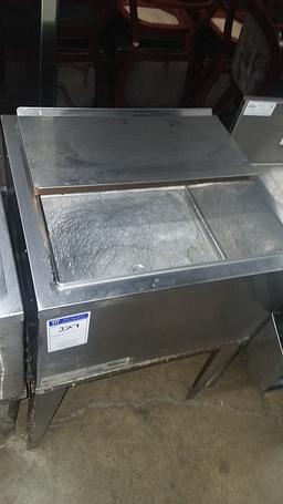 Ice bin