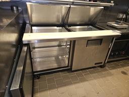 True stainless steel salad/Sandwich prep cooler  5' x 32"