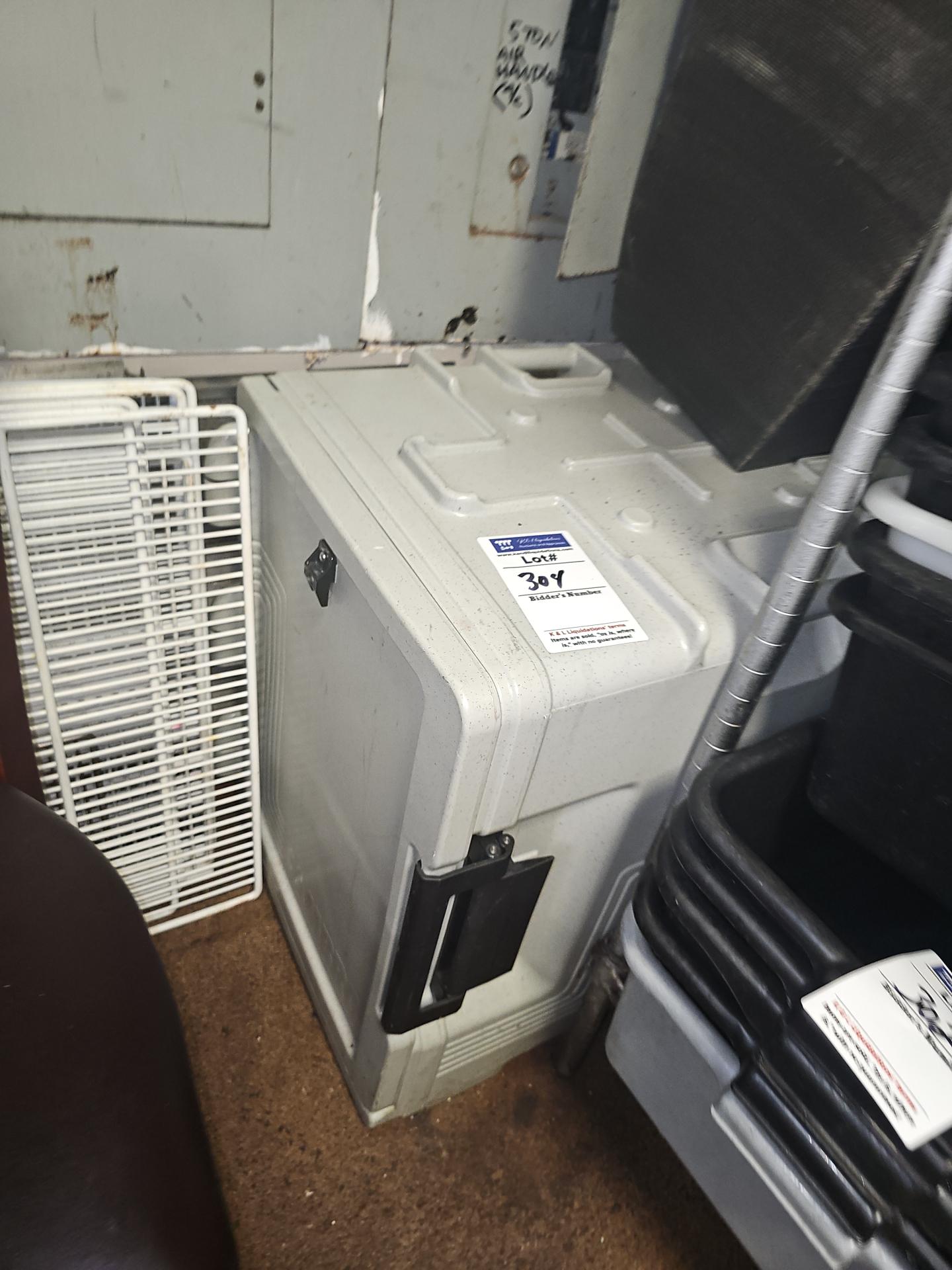 Cambro insulated transport container