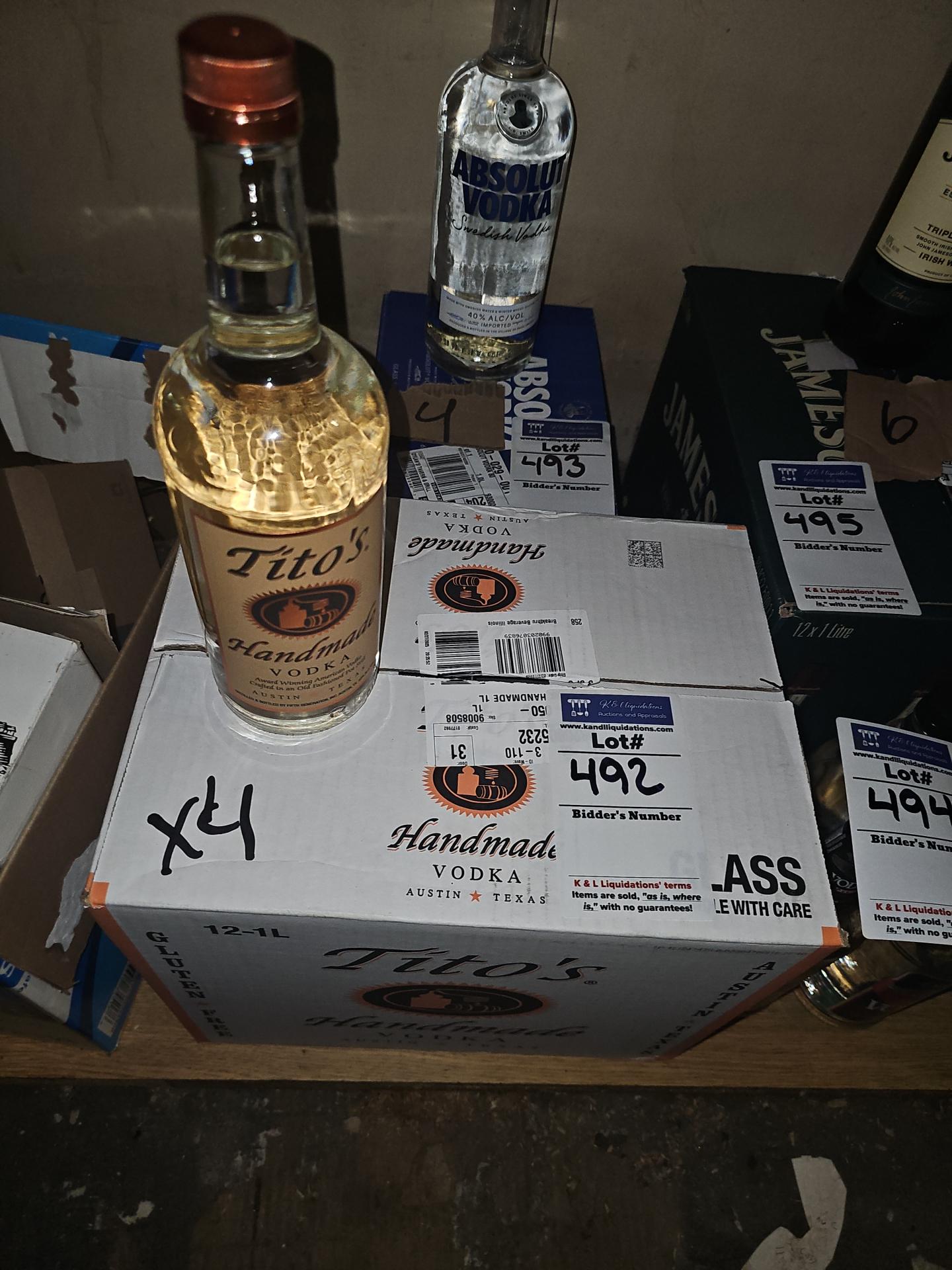 Assorted closed barware
