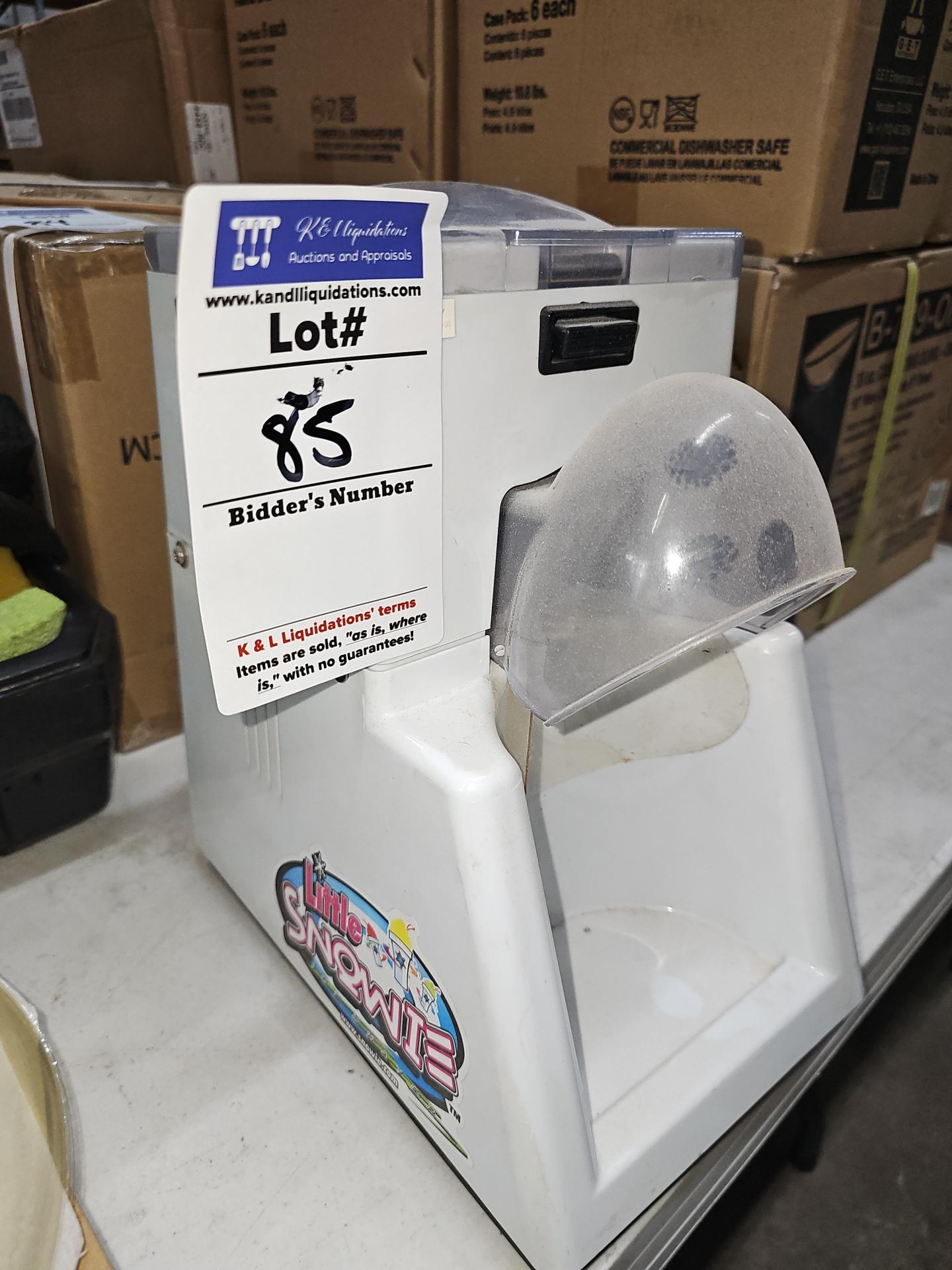 Little Snowie table top Snow cone maker