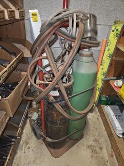 Portable acetylene tanks with torch