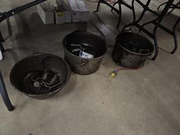 Bucket oiler for pipe treader