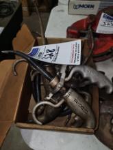 Oiler gun for pipe threader