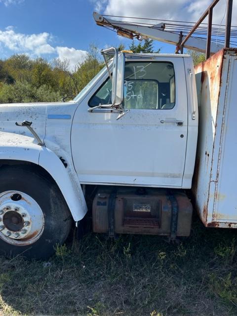 1995 FORD SERVICE W CRANE