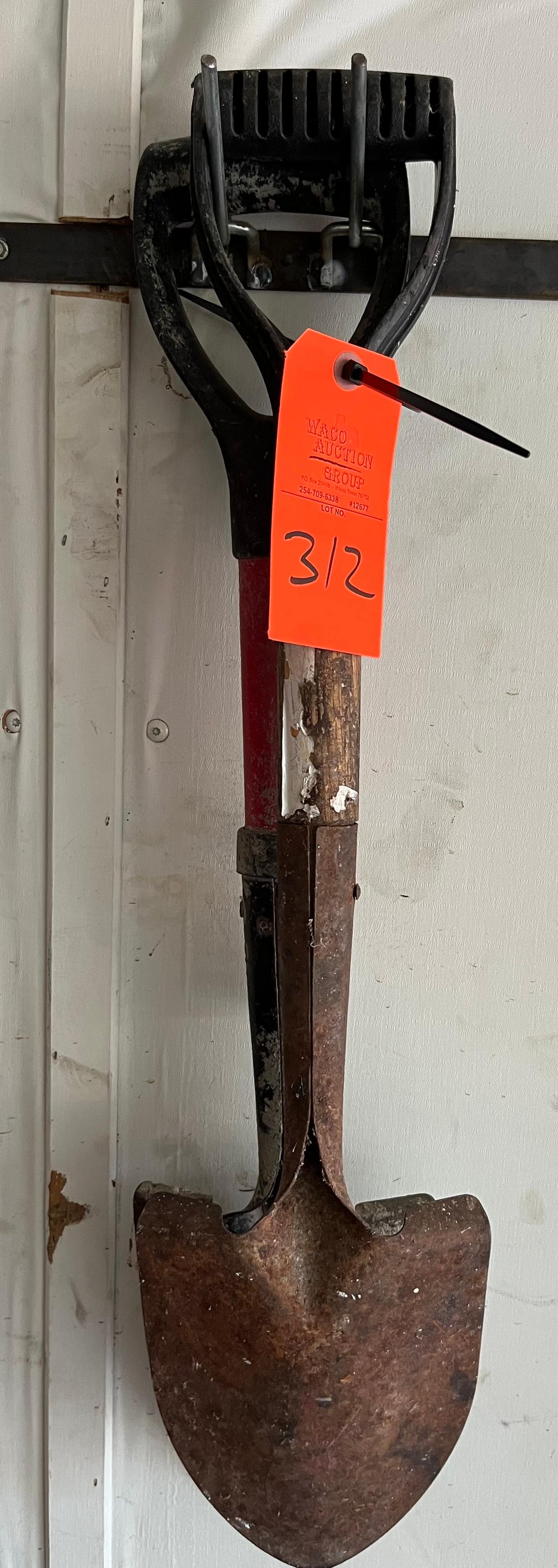 2 SMALL SHOVELS
