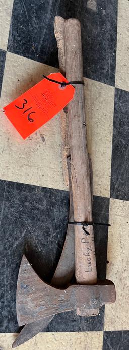 HATCHET/SICKLE