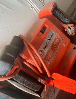 BLACK AND DECKER BENCH GRINDER
