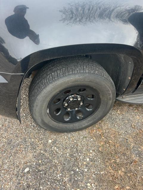 2013 BLACK CHEVY TAHOE
