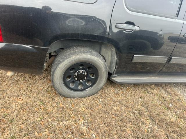 2013 BLACK CHEVY TAHOE