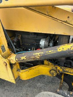 BH#2 JD310B EXTENDA HOE, 1983